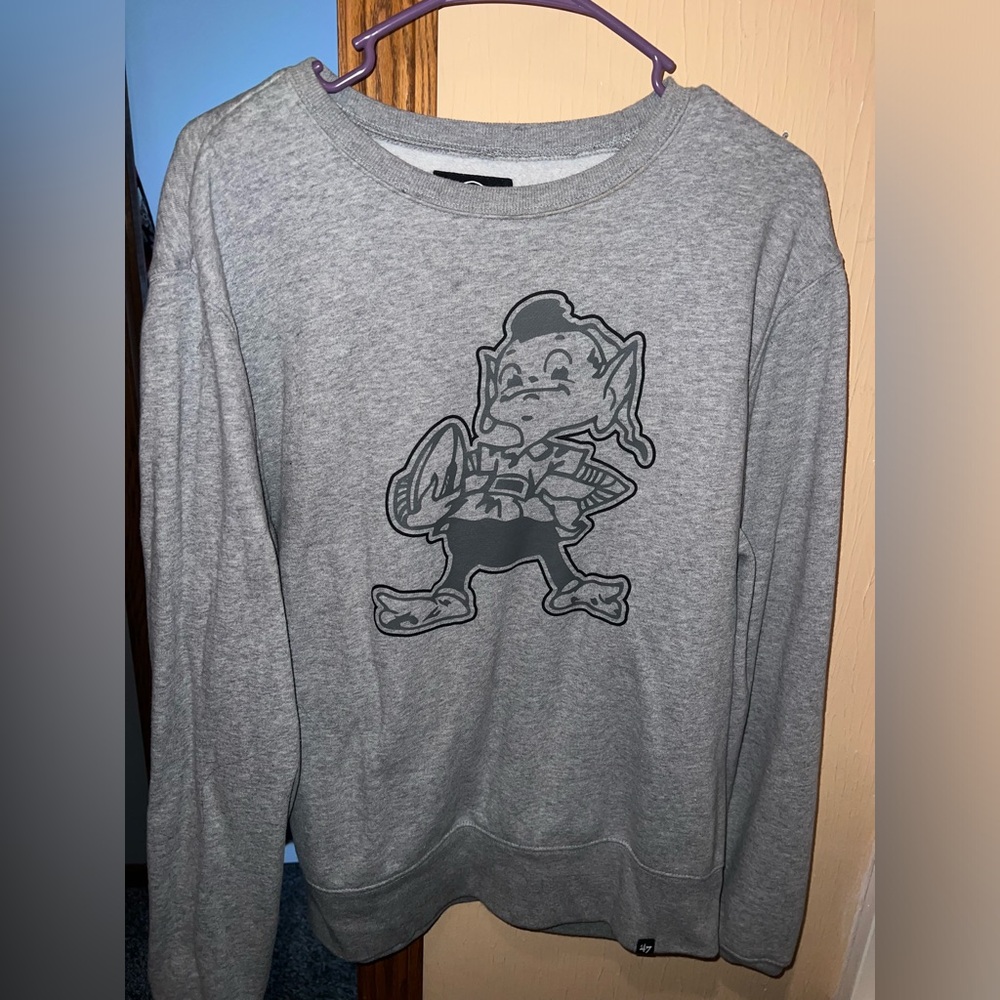 Browns crew neck